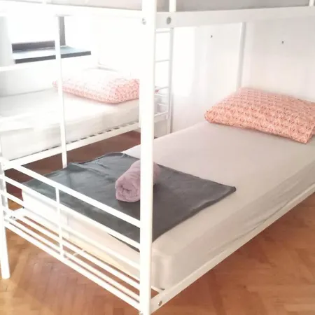 Homestay Gest House Roberto *
